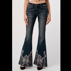 Grace In LA Embroidered Trim Bottom Flare Jeans 32"